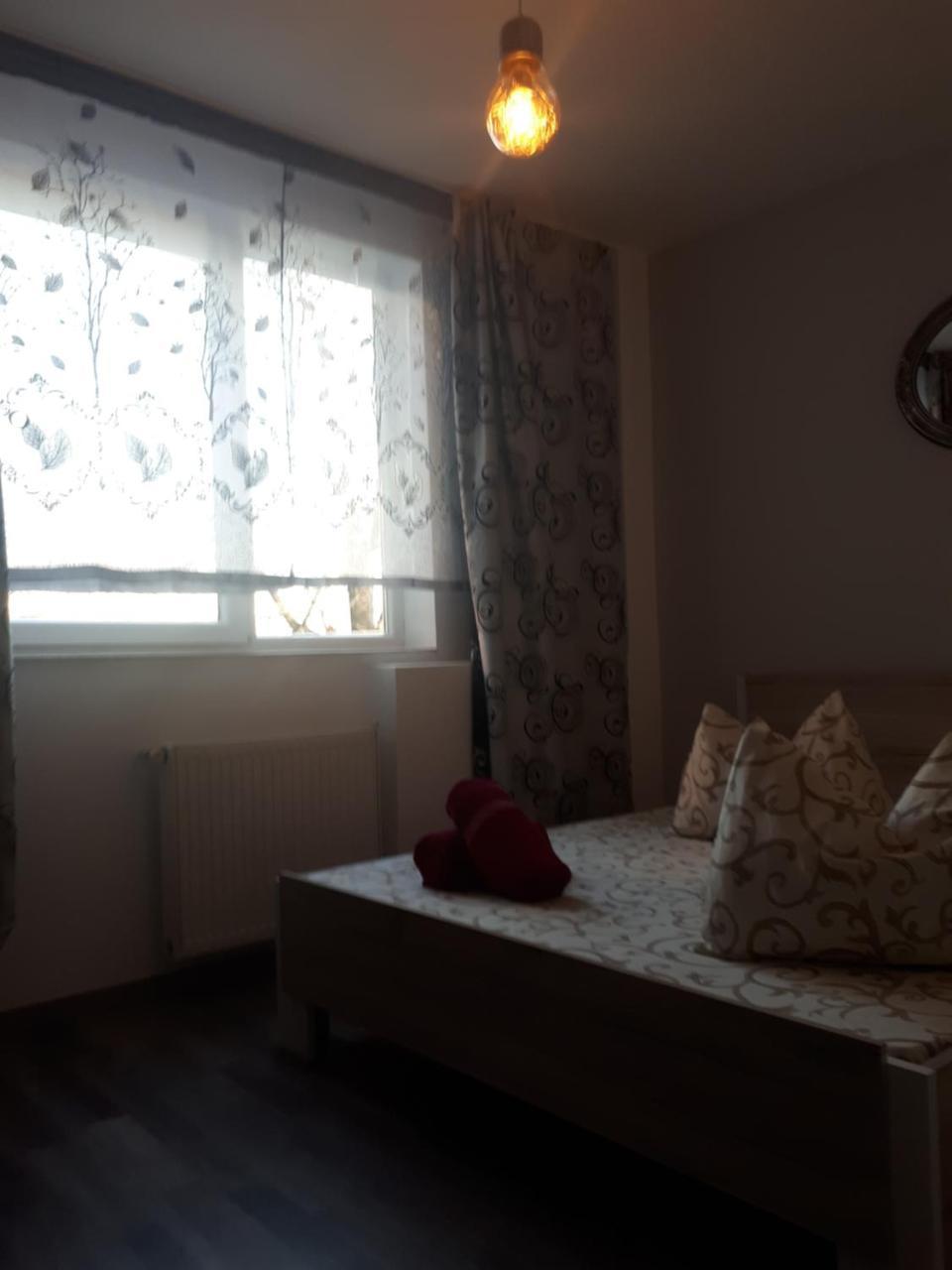 Appartement Apartament Premium Travel à Oradea Extérieur photo