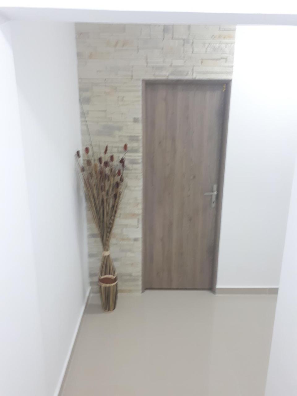 Appartement Apartament Premium Travel à Oradea Extérieur photo